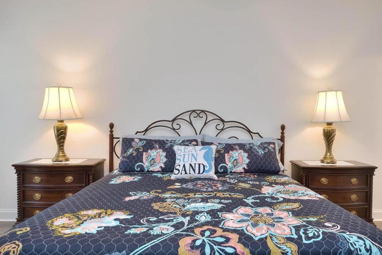 Villa Shrimp On The Barbee Oak Island Esterno foto