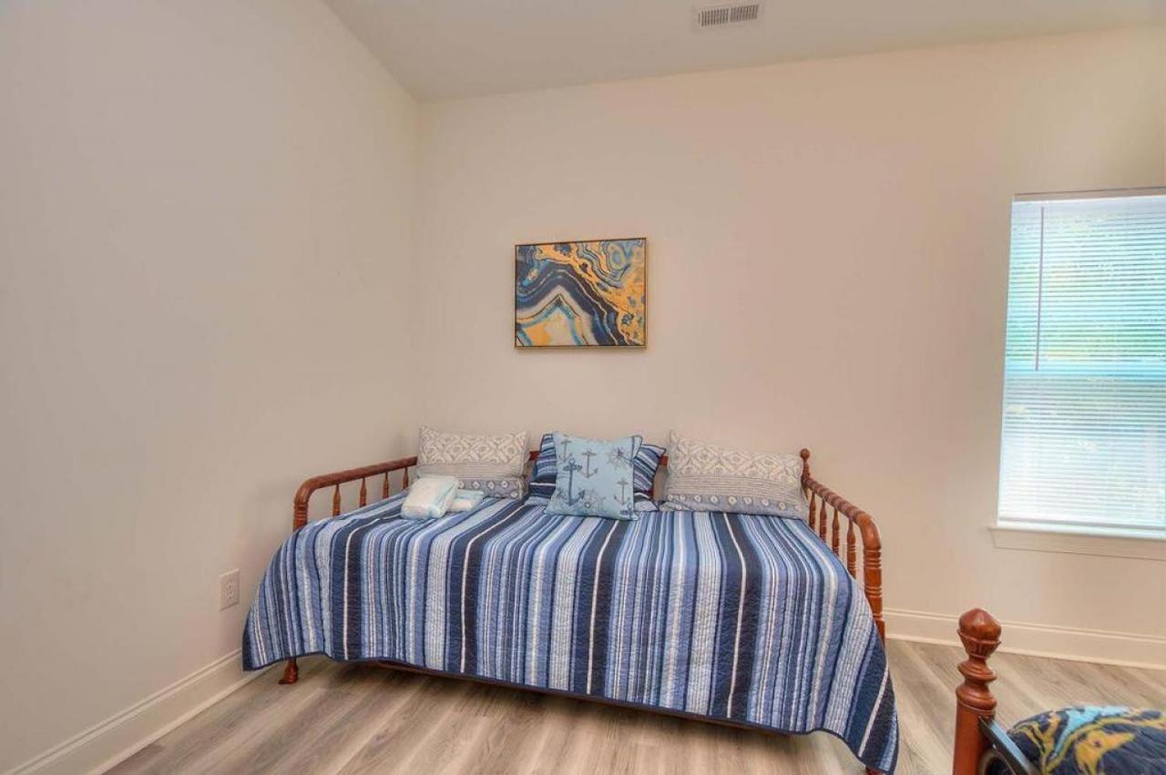 Villa Shrimp On The Barbee Oak Island Esterno foto