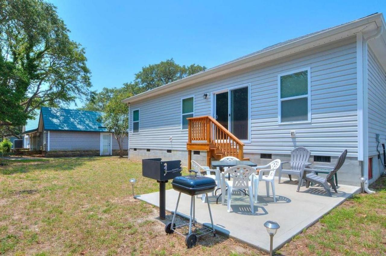 Villa Shrimp On The Barbee Oak Island Esterno foto